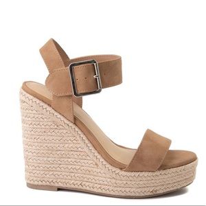 Heart in D Nude Wedge Sandal Size 8